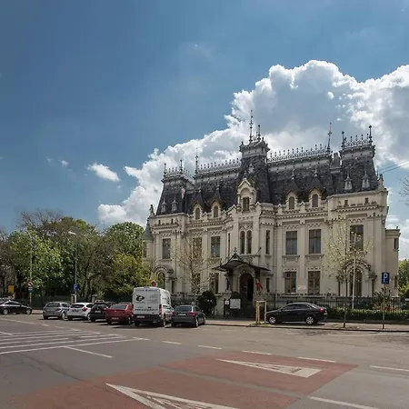 Park By Urbanesq 公寓